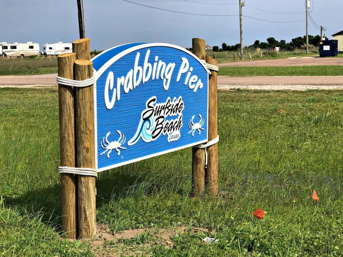 Fun In The Sun! Cozy Beach Pad, Gulf Views And Easy Access To The Sand! Surfside Beach Extérieur photo