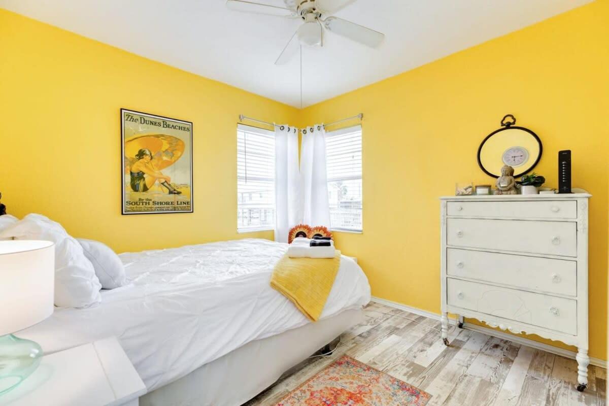 Fun In The Sun! Cozy Beach Pad, Gulf Views And Easy Access To The Sand! Surfside Beach Extérieur photo