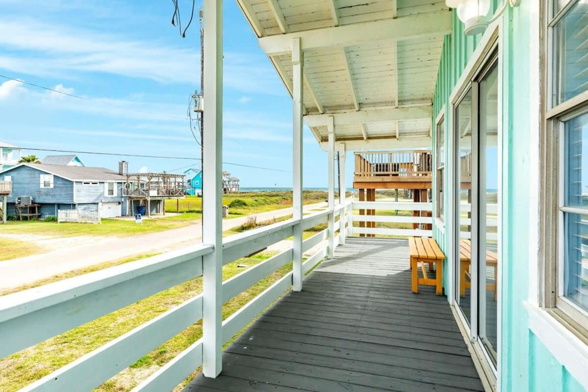 Fun In The Sun! Cozy Beach Pad, Gulf Views And Easy Access To The Sand! Surfside Beach Extérieur photo